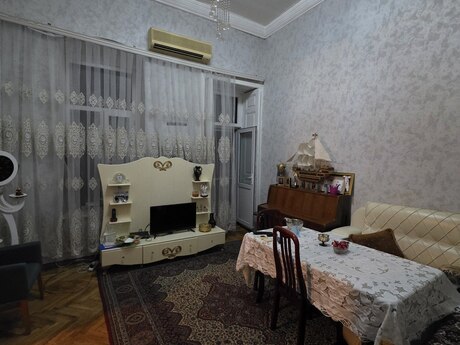 3-room apartment, 100 m², Nizami: 240 000 ₼ 2