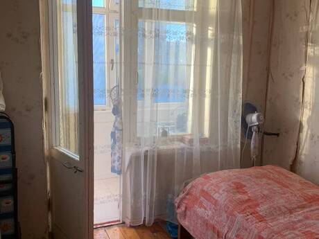 2 otaqlı köhnə tikili - 8-ci mikrorayon q. - 45 m²