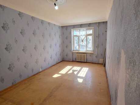 4 otaqlı köhnə tikili - Yeni Günəşli q. - 85 m²