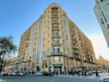 Elan №6290189 - Bakı, Sahil m., 4 otaqlı, 150 m²