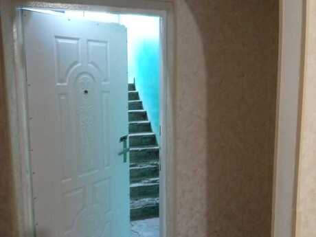 1 otaqlı köhnə tikili - 7-ci mikrorayon q. - 18 m²
