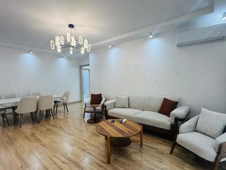 Elan №6290502 - Bakı, 8 Noyabr m., 3 otaqlı, 148 m², 10/27 mərtəbə