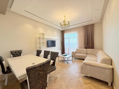 Elan №6290618 - Bakı, Ağ şəhər q., 3 otaqlı, 97 m², 7/8 mərtəbə