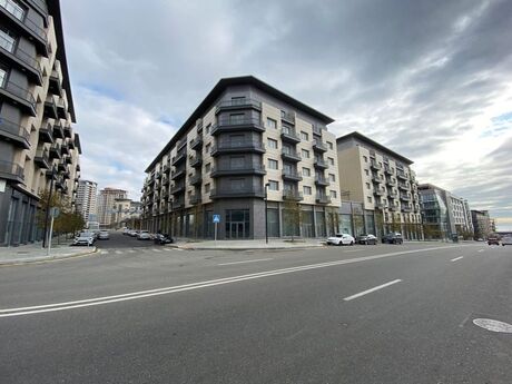 4 otaq · 150 m² · 7/7 mərtəbə, Ağ şəhər