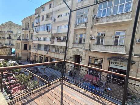 3 otaqlı köhnə tikili - Sahil m. - 90 m²