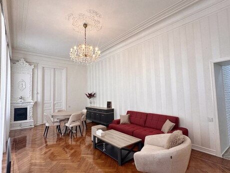 Elan №6291114 - Bakı, Sahil m., 2 otaqlı, 80 m², 3/5 mərtəbə