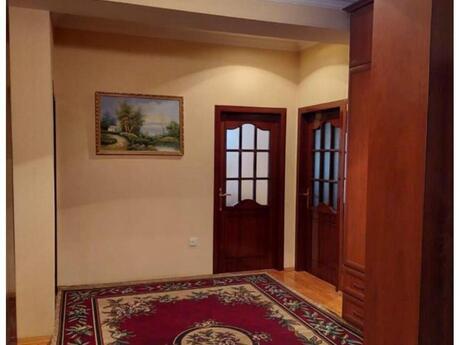 2-room apartment, 93 m², 8 Noyabr: 249 000 ₼ 3