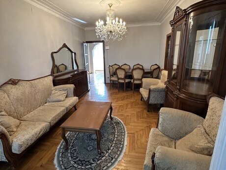 3 otaqlı köhnə tikili - Gənclik m. - 90 m²