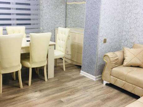 Elan №6291376 - Bakı, 28 May m., 2 otaqlı, 42 m², 2/5 mərtəbə