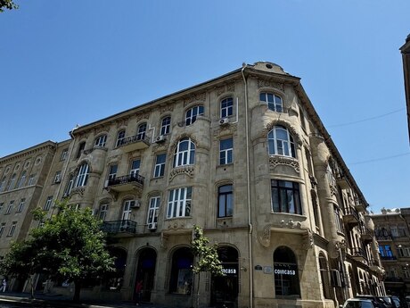 Elan №6291501 - Bakı, Sahil m., 2 otaqlı, 70 m², 4/4 mərtəbə