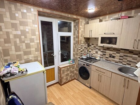 Qara Qarayevdə 1 otaqlı köhnə tikili mənzil kirayə verilir, 40 m², 500 AZN/ay, şəkil 4 / 10