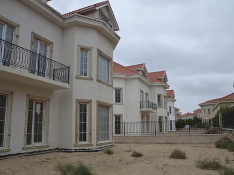 7 otaqlı həyət evi/bağ evi - Sea Breeze q. - 440 m²