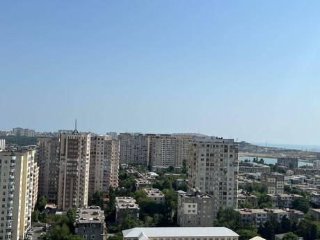4 otaqlı yeni tikili - Elmlər Akademiyası m. - 200 m²