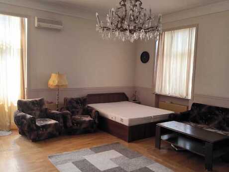 Elan №6291645 - Bakı, Sahil m., 1 otaqlı, 50 m², 5/5 mərtəbə