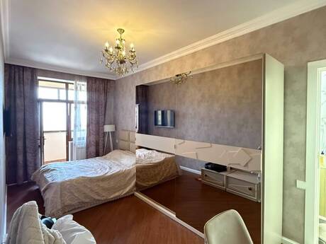 4 otaqlı yeni tikili - 20 Yanvar m. - 180 m²