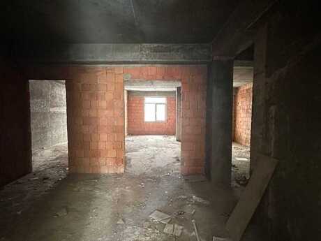 3 otaqlı mənzil, 135 m², İnşaatçılar: 230 000 ₼ 3