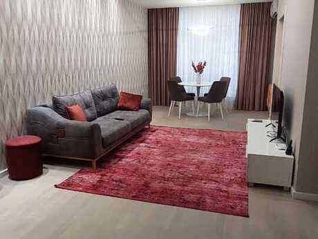 2-room apartment for rent, 75 m², Retro Palace: 1 000 ₼/mo 2