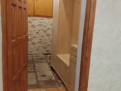 2 otaqlı həyət evi/bağ evi - İnşaatçılar m. - 60 m²