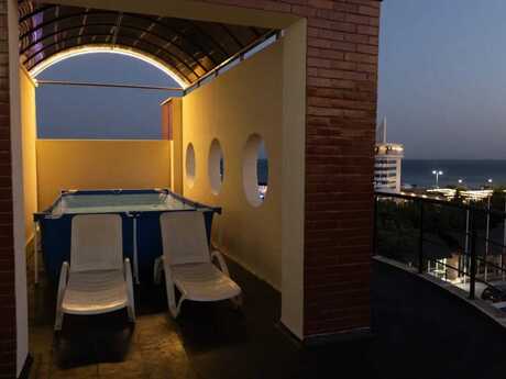 6 otaqlı həyət evi/bağ evi - Şıxov q. - 400 m²