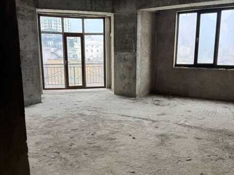 3 otaqlı mənzil, 155 m², 28 May: 403 000 ₼ 2