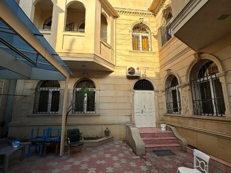6 otaqlı həyət evi, 320 m², İnşaatçılar: 450 000 ₼ 5