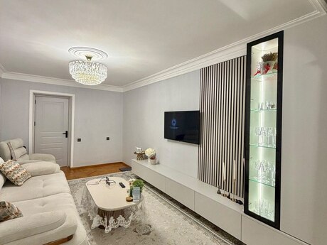 2 otaqlı köhnə tikili - Şah İsmayıl Xətai m. - 63 m²