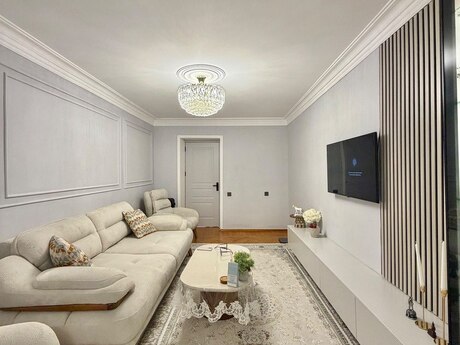 2 otaqlı köhnə tikili - Şah İsmayıl Xətai m. - 63 m²