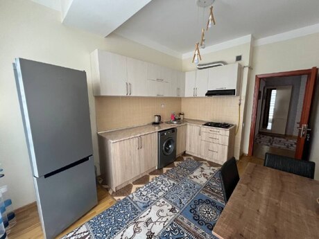 2-room apartment for rent, 72 m², Nəriman Nərimanov: 900 ₼/mo 2