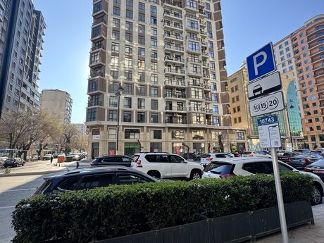 Elan №6292507 - Bakı, Gənclik m., 4 otaqlı, 198 m², 12/17 mərtəbə
