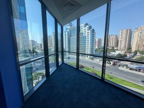 3-комн. офис - м. 8 ноября - 92 м²