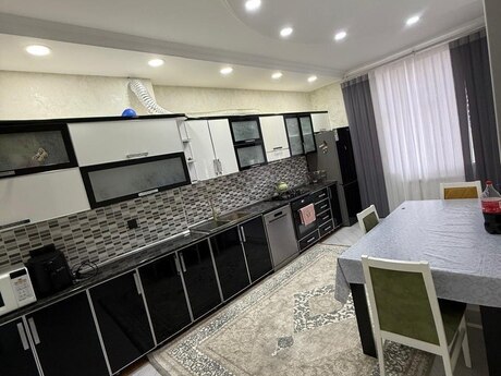 Продаётся 4-комнатная квартира в новостройке, Həzi Aslanov, 135 м², 285 000 AZN, фото 5 / 12