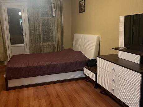 Elan №6292912 - Bakı, Neftçilər m., 3 otaqlı, 67 m², 4/5 mərtəbə