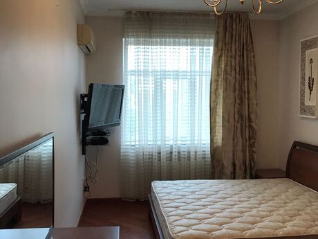 4 otaqlı mənzil, 190 m², Elmlər Akademiyası: 700 000 ₼ 2