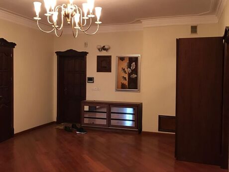 4 otaqlı mənzil, 190 m², Elmlər Akademiyası: 700 000 ₼ 5