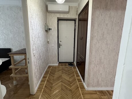 3-комн. вторичка - м. Кара Караев - 80 м²