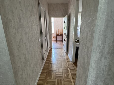3-комн. вторичка - м. Кара Караев - 80 м²