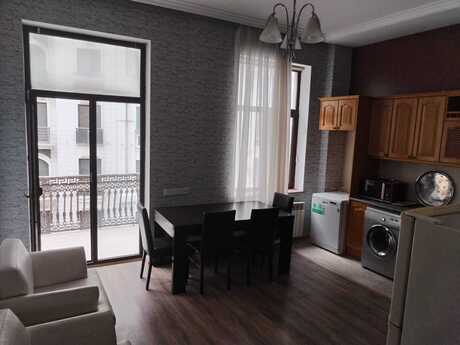 Kirayə 4 otaqlı mənzil, 180 m², Sahil: 2 500 ₼/ay 5