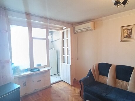 2 otaqlı köhnə tikili - İnşaatçılar m. - 40 m²