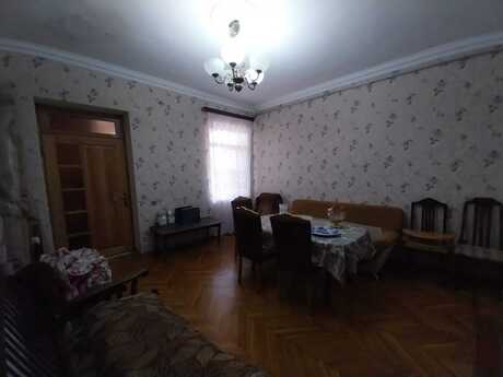Объявление №6293346 - Баку, м. 28 мая, 2-комн., 60 м², 3/3 этаж