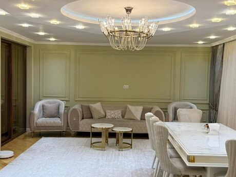 4 otaqlı köhnə tikili - Bakıxanov q. - 150 m²