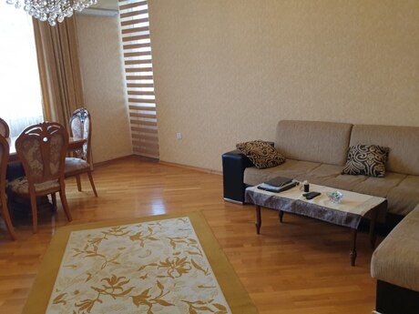 Elan №6293533 - Bakı, 8 Noyabr m., 3 otaqlı, 135 m², 15/17 mərtəbə