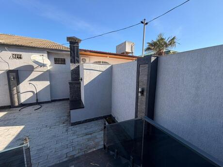 5 otaqlı həyət evi/bağ evi - Bakıxanov q. - 280 m²