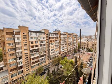 3 otaq · 70 m² · 9/10 mərtəbə, 28 May
