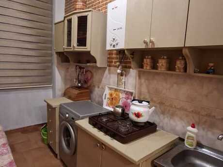 2 otaqlı köhnə tikili - Şah İsmayıl Xətai m. - 60 m²