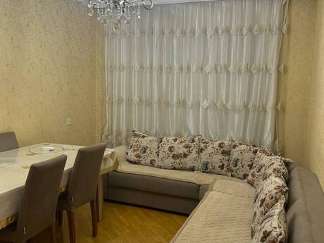 4 otaqlı köhnə tikili - 9-cu mikrorayon q. - 100 m²