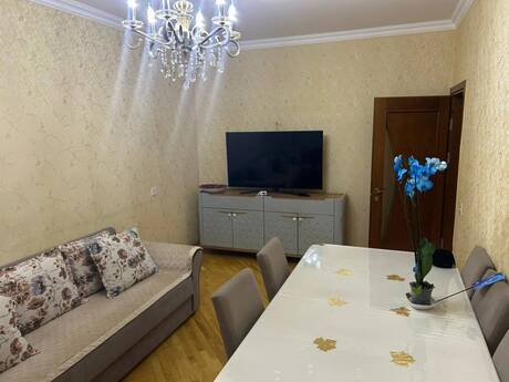 4 otaqlı köhnə tikili - 9-cu mikrorayon q. - 100 m²