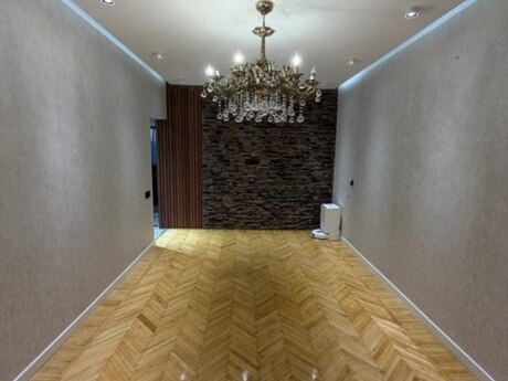 3 otaqlı köhnə tikili - İnşaatçılar m. - 80 m²