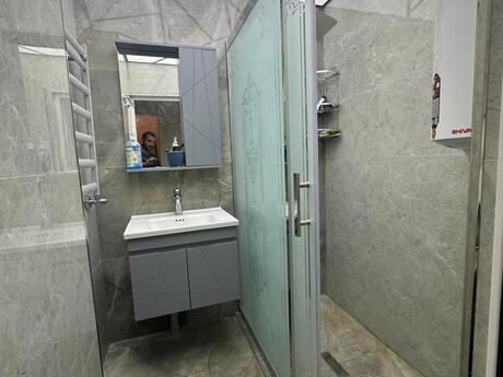 2-комн. вторичка - м. Азадлыг проспекти - 65 м²