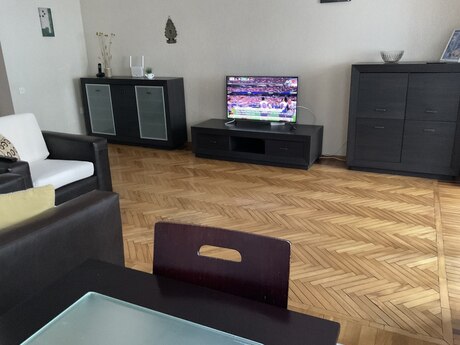 3-комн. вторичка - м. Элмляр Академиясы - 60 м²