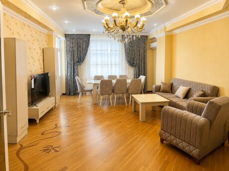 3-room apartment, 120 m², Azadlıq Prospekti: 350 000 ₼ 4